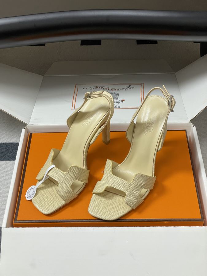 Hermes women's shoes -Top quality (with high-end airplane box ) — Premium Replica — photo 5
