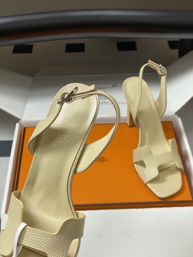 Hermes women's shoes -Top quality (with high-end airplane box ) — Premium Replica — photo 7