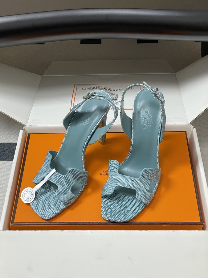 Hermes women's shoes -Top quality (with high-end airplane box ) — 1:1 Replica — photo 5