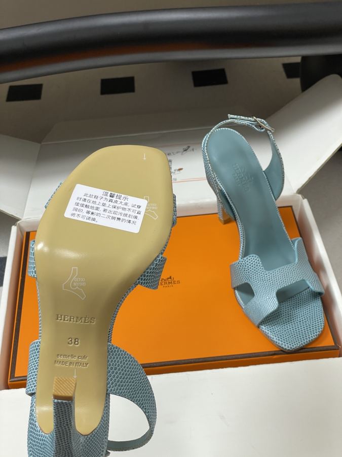 Hermes women's shoes -Top quality (with high-end airplane box ) — 1:1 Replica — photo 8