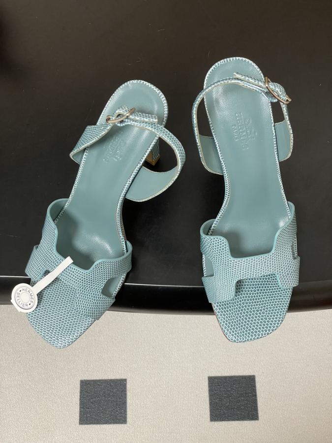 Hermes women's shoes -Top quality (with high-end airplane box ) — 1:1 Replica — photo 2