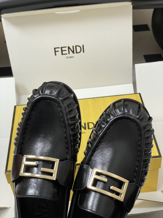 Fendi women's shoes -Made in Dongguan (with high-end airplane box ) — Premium Replica — photo 9