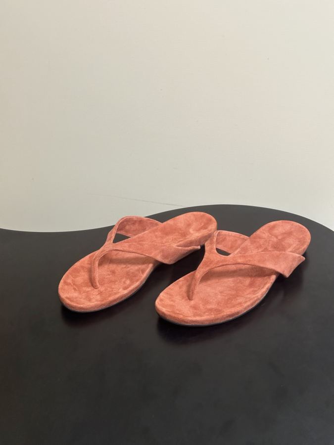 LP women's shoes -Made in Dongguan (with high-end airplane box ) — AAA Quality Replica — photo 3