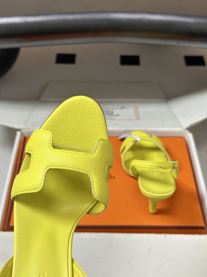 Hermes women's shoes -Top quality (with high-end airplane box ) — 1:1 Replica — photo 8