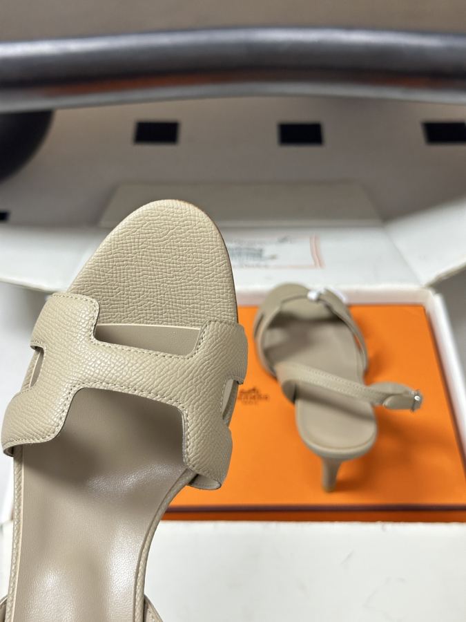 Hermes women's shoes -Top quality (with high-end airplane box ) — 1:1 Replica For Sale — photo 7