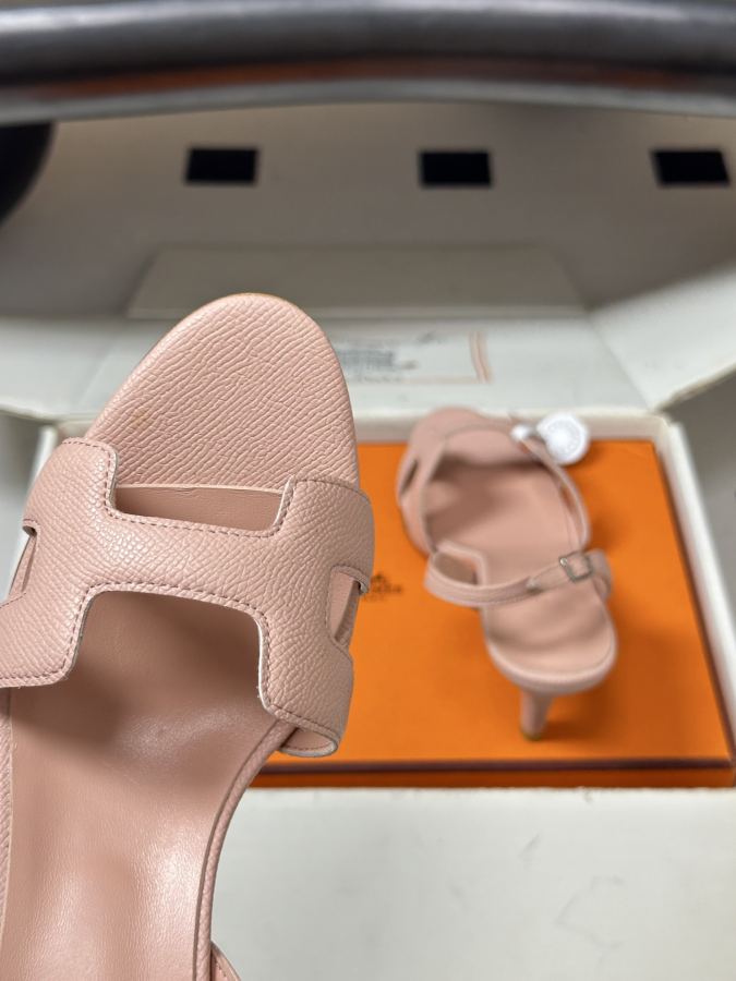 Hermes women's shoes -Top quality (with high-end airplane box ) — Premium Replica — photo 7