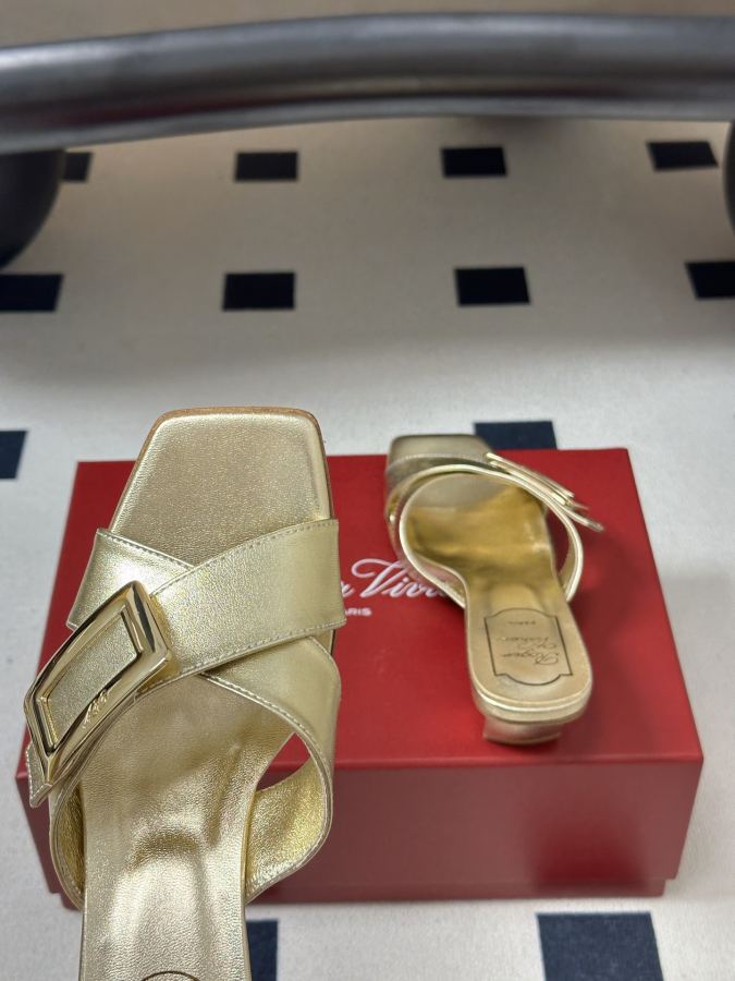 RV women's shoes New Roger vivier RV — AAA Quality Replica — photo 8