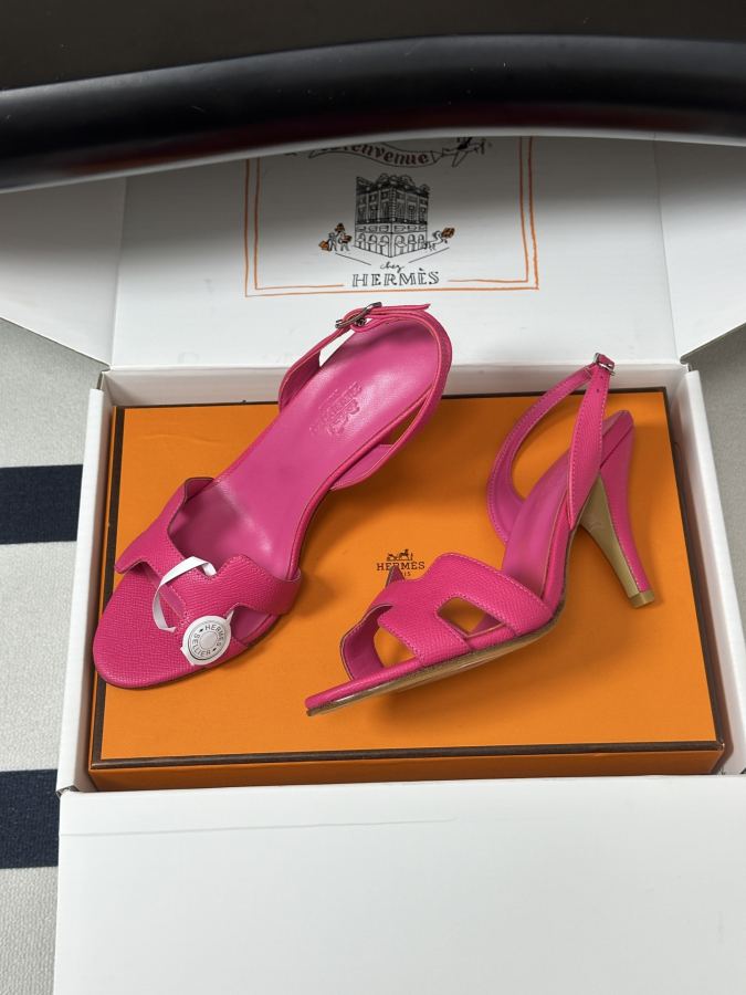 Hermes women's shoes -Top quality (with high-end airplane box ) — AAA Quality Replica — photo 4
