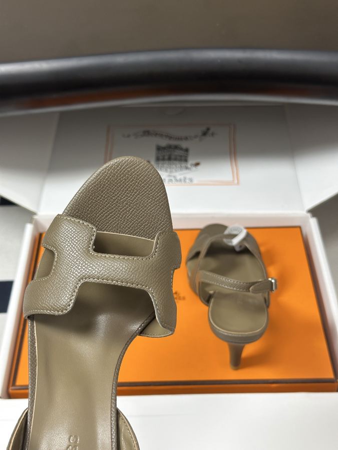 Hermes women's shoes -Top quality (with high-end airplane box ) — 1:1 Replica For Sale — photo 7