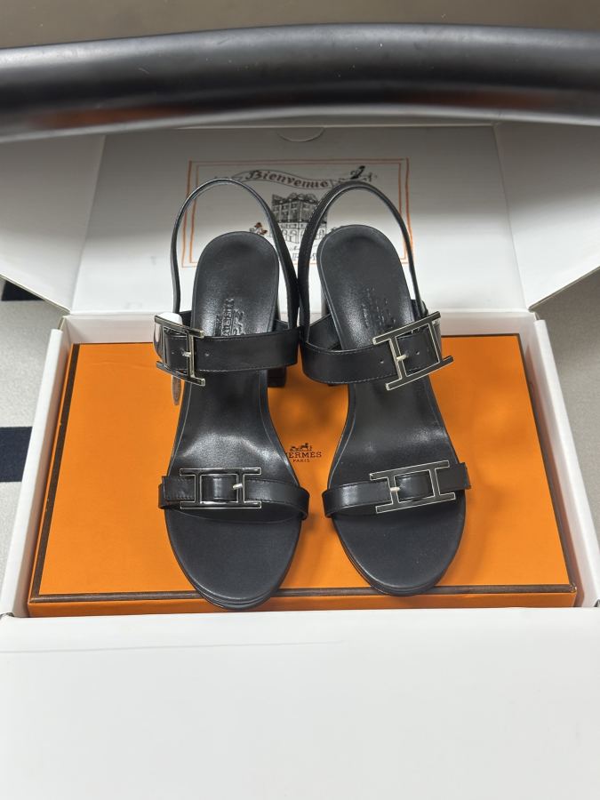 Hermes women's shoes -Top quality (with high-end airplane box ) — 1:1 Replica — photo 6