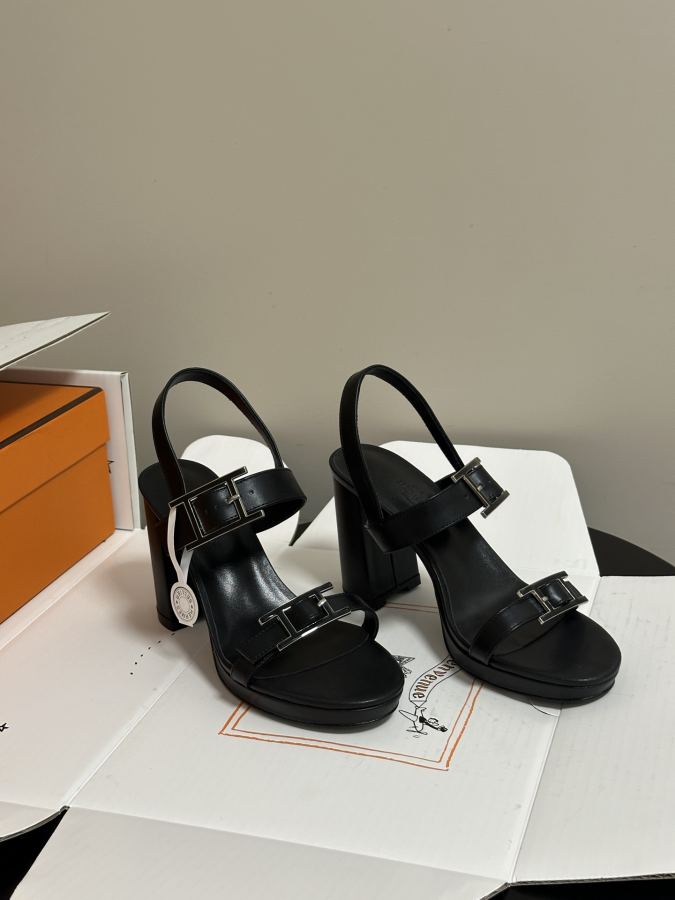 Hermes women's shoes -Top quality (with high-end airplane box ) — 1:1 Replica