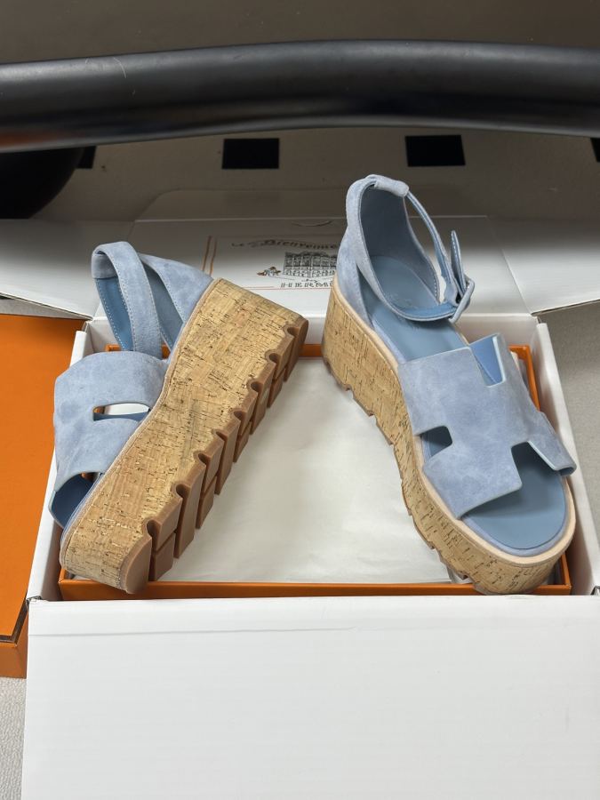 Hermes women's shoes -Top quality (with high-end airplane box ) — 1:1 Replica — photo 3