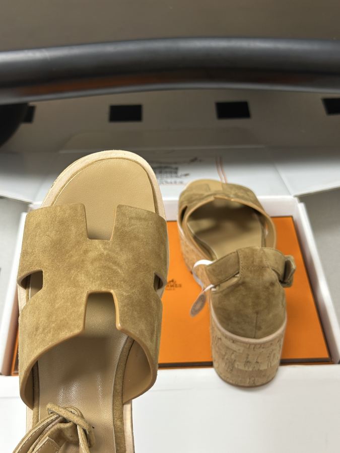 Hermes women's shoes -Top quality (with high-end airplane box ) — Premium Replica — photo 7