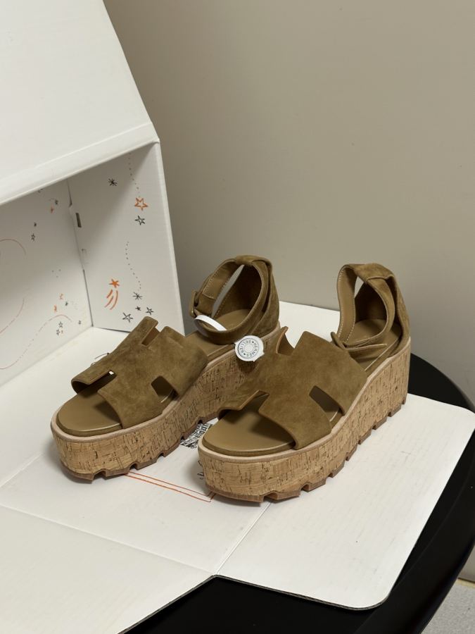 Hermes women's shoes -Top quality (with high-end airplane box ) — Premium Replica — photo 3