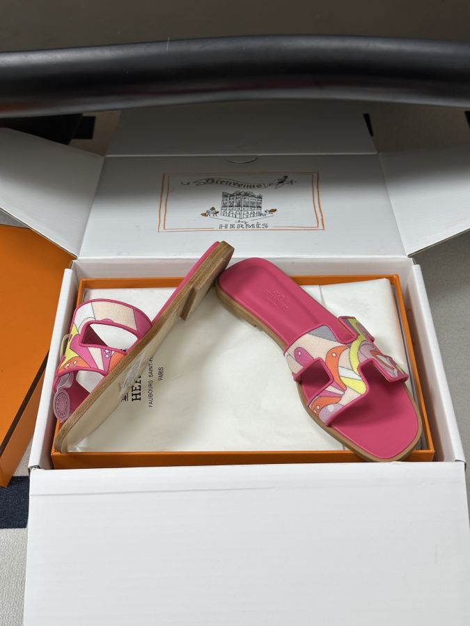 Hermes women's shoes -Top quality (with high-end airplane box ) — Premium Replica — photo 5