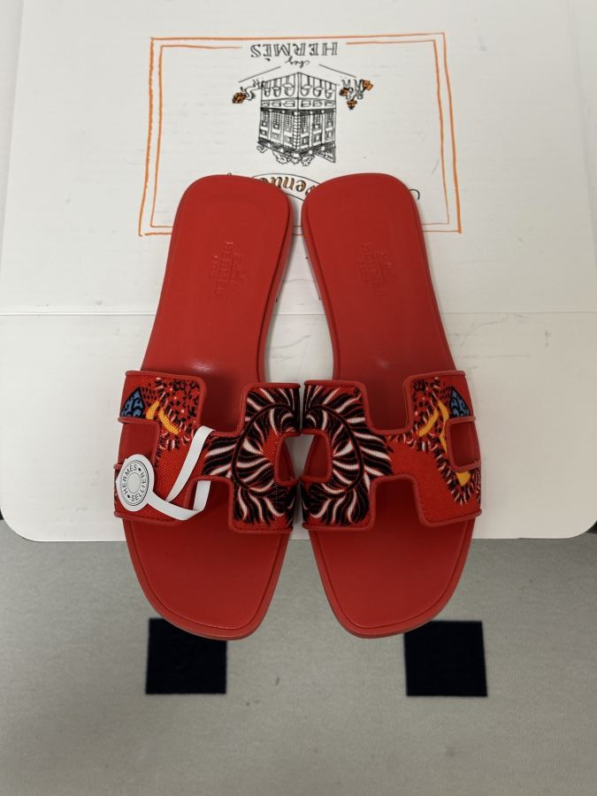 Hermes women's shoes -Top quality (with high-end airplane box ) — AAA Quality Replica — photo 2