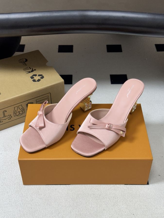 LV women's shoes Ss New Louis vuiteeon Louis Vuitton LV Cube — 1:1 Replica — photo 5