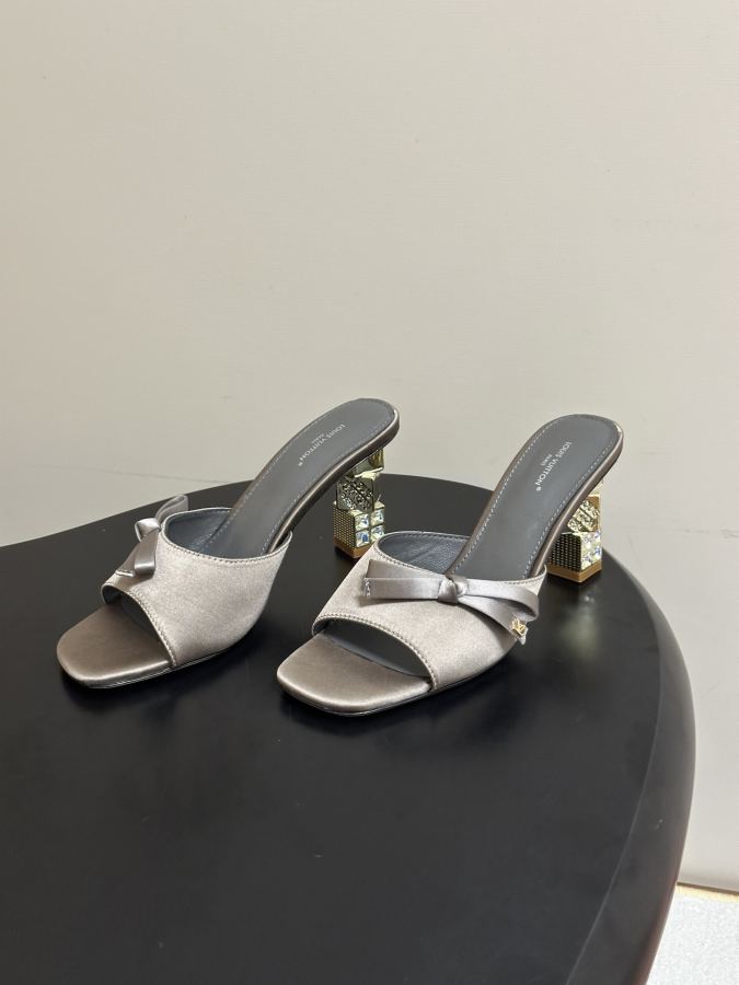 LV women's shoes Ss New Louis vuiteeon Louis Vuitton LV Cube — Premium Replica — photo 2