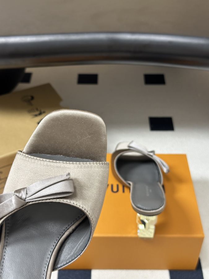 LV women's shoes Ss New Louis vuiteeon Louis Vuitton LV Cube — Premium Replica — photo 7