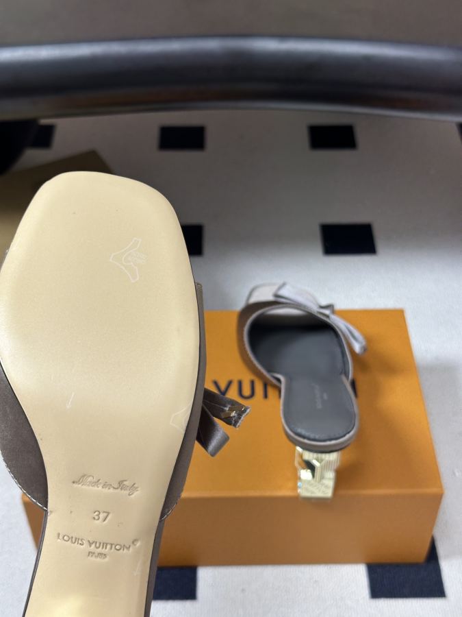 LV women's shoes Ss New Louis vuiteeon Louis Vuitton LV Cube — Premium Replica — photo 8