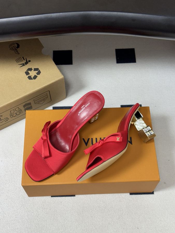 LV women's shoes Ss New Louis vuiteeon Louis Vuitton LV Cube — Premium Replica — photo 4