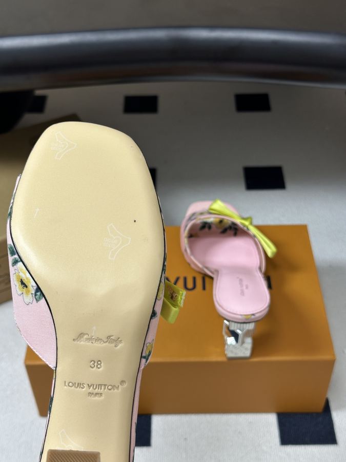 LV women's shoes Ss New Louis vuiteeon Louis Vuitton LV Cube — AAA Quality Replica — photo 9