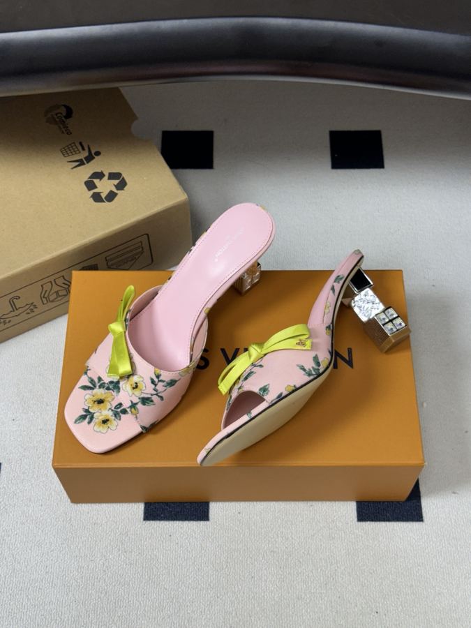 LV women's shoes Ss New Louis vuiteeon Louis Vuitton LV Cube — AAA Quality Replica — photo 4