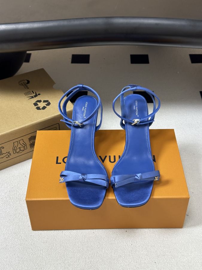 LV women's shoes Ss New Louis vuiteeon Louis Vuitton LV Cube — 1:1 Replica — photo 6