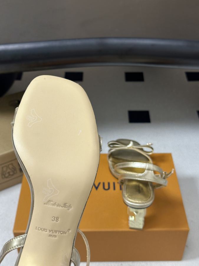 LV women's shoes Ss New Louis vuiteeon Louis Vuitton LV Cube — AAA Quality Replica — photo 9