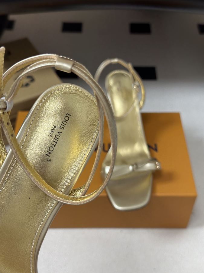 LV women's shoes Ss New Louis vuiteeon Louis Vuitton LV Cube — AAA Quality Replica — photo 7