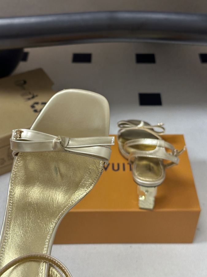 LV women's shoes Ss New Louis vuiteeon Louis Vuitton LV Cube — AAA Quality Replica — photo 8