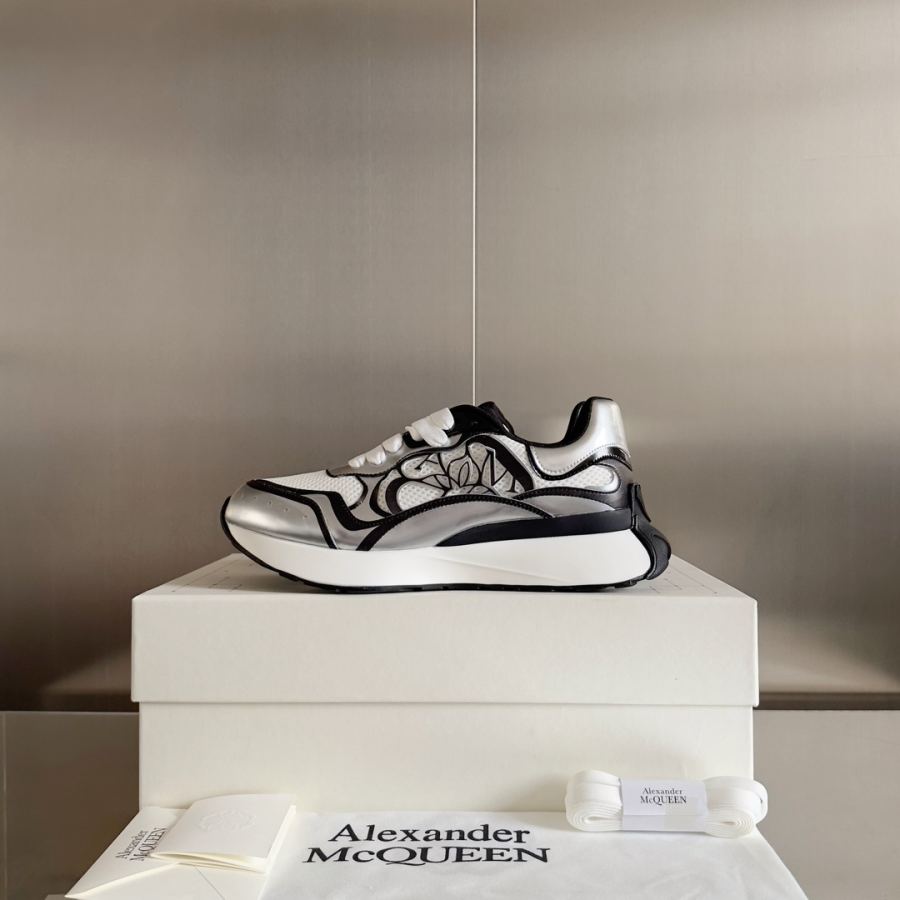 Alexander Mc Queen Women's Shoes Top version: women’s size men’s size +20 — Premium Replica — photo 5