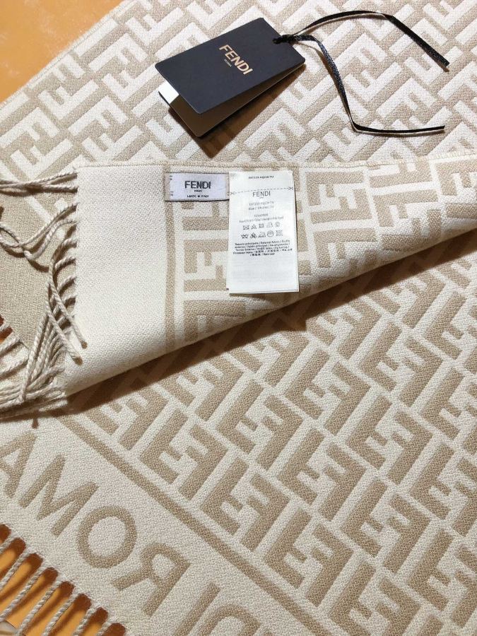 Fendi scarf RFD2409 FENDI FF 32 X200cm 80% 20% — 1:1 Replica — photo 5