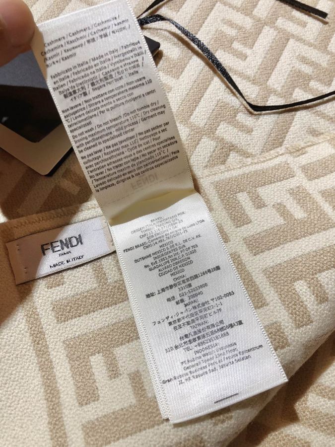 Fendi scarf RFD2409 FENDI FF 32 X200cm 80% 20% — 1:1 Replica — photo 6