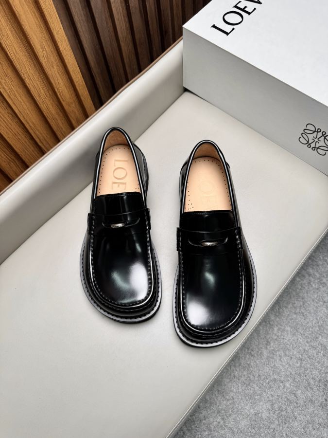 LOEWE women's shoes business leather shoes, imported open-edge beaded cowhide fabric, water-dyed — 1:1 Replica — photo 4