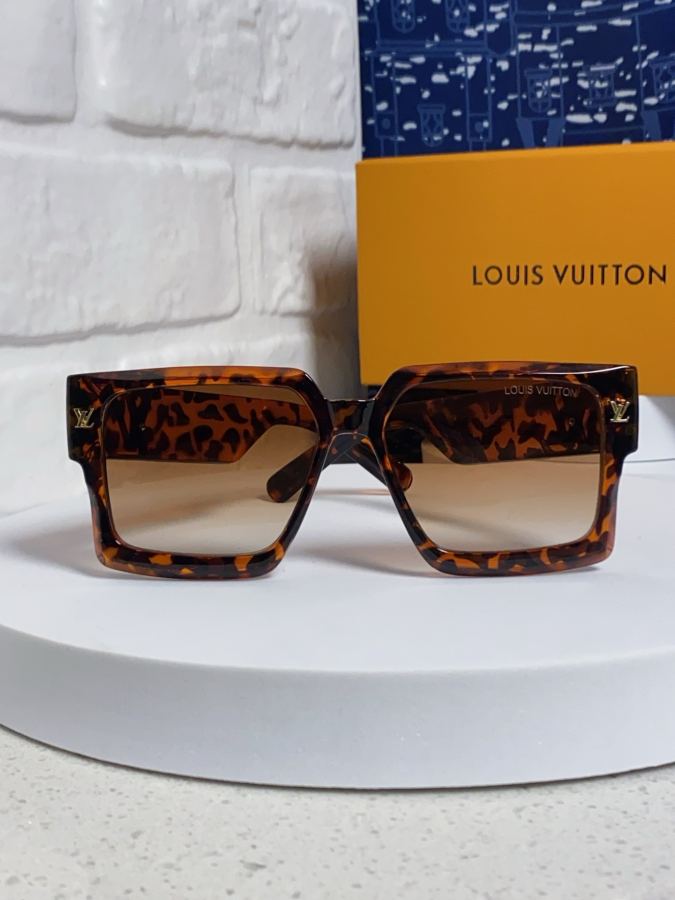 Óculos LV Louis Vuitton 2025 Newins LV Novo — photo 3
