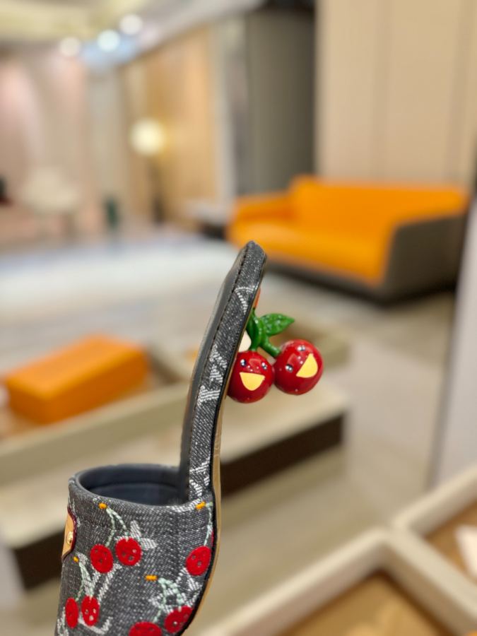 LV women's shoes Louis Vuitton 2025 Series 1 — AAA Quality Replica — photo 8