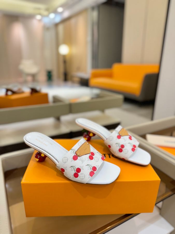 LV women's shoes Louis Vuitton 2025 1:1 — photo 2