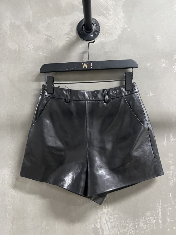 Gucci Women Introduction to Gucci | 2026 Spring New Products: The best old-money style shorts this — 1:1 Replica For Sale