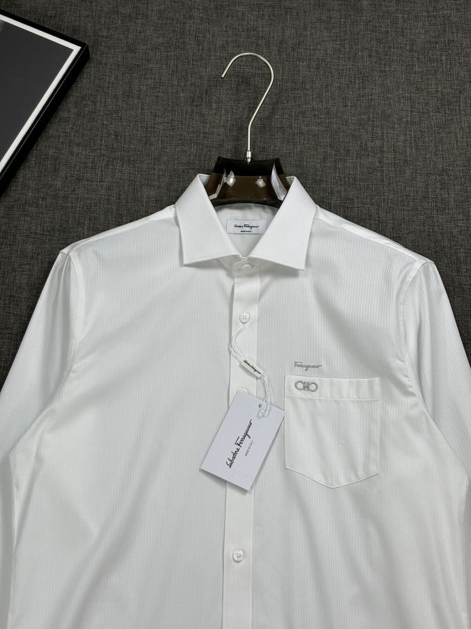 Ferragamo men classic business casual shirt with figure-shaped collar, high count, dark pattern, — AAA Quality Replica — photo 4
