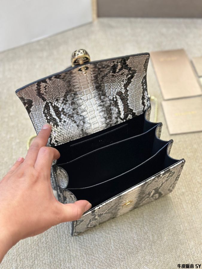 BVLGARI bag Bvlgari Ss24 Series A Woc Bvlgari 20 18cm — 1:1 Replica For Sale — photo 7