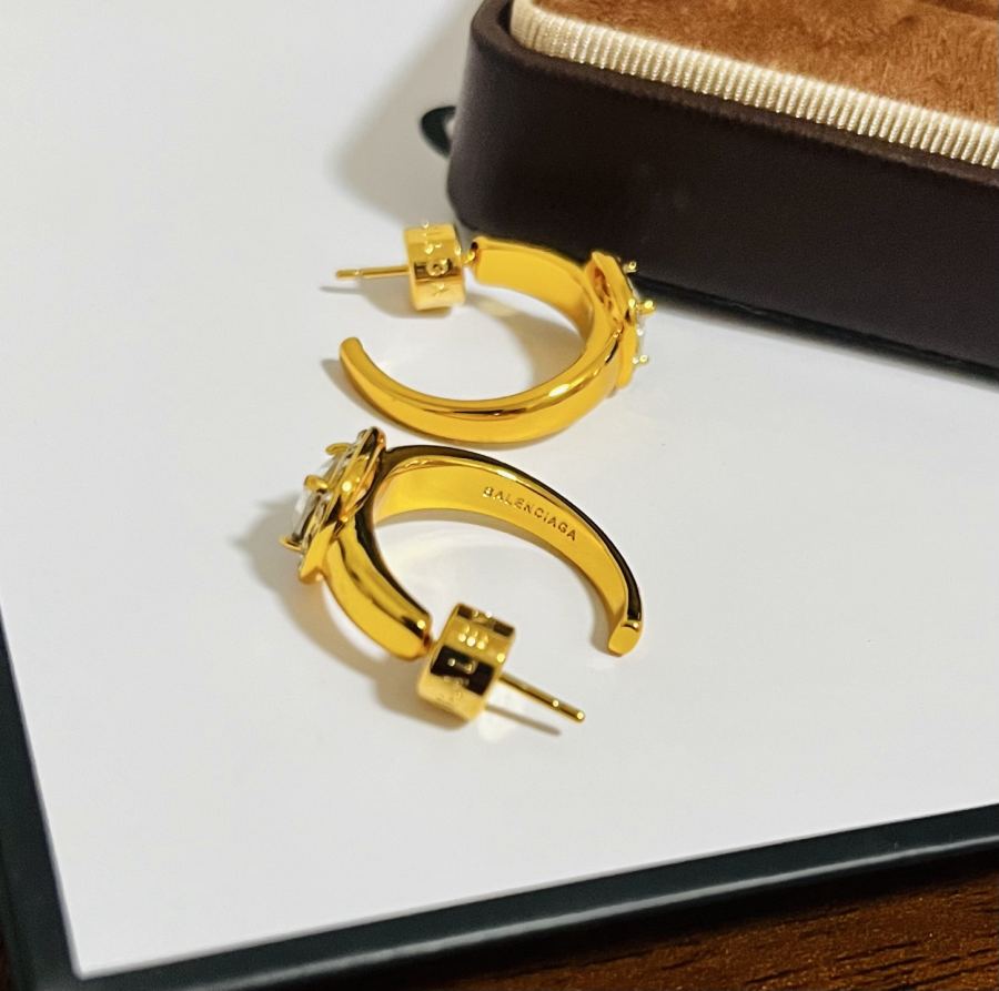Balenciaga Jewelry Balenciaga New 18k — 1:1 Replica For Sale — photo 3