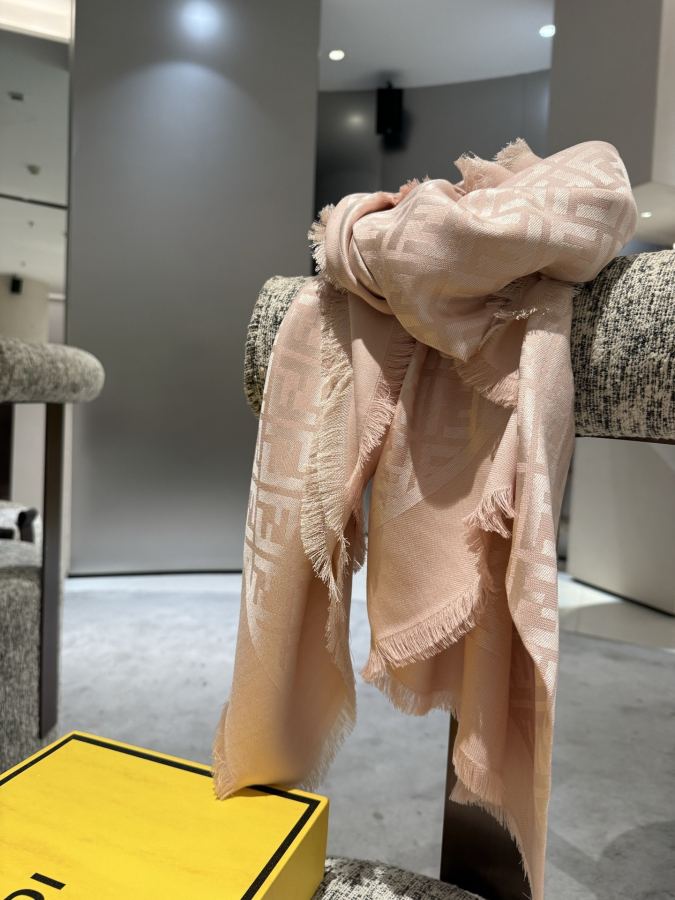 Шарф Fendi 𝐅𝐞𝐧𝐝𝐢 25Новинка «Жаккардовая шаль FF Lureur» — photo 7