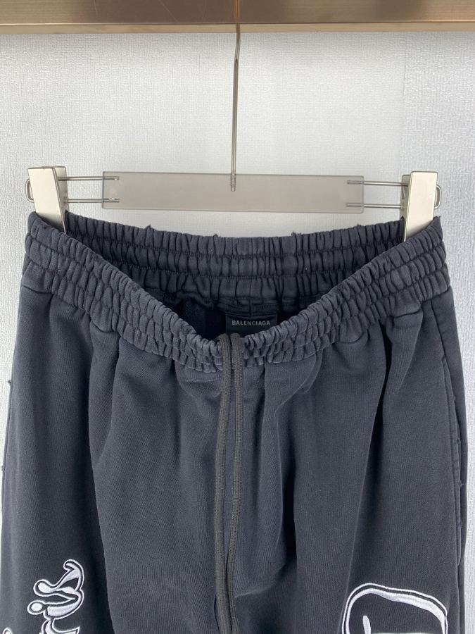 BALENCIAGA men Balenciaga | 3 B FOOTBALL BAGGY — Premium Replica — photo 11