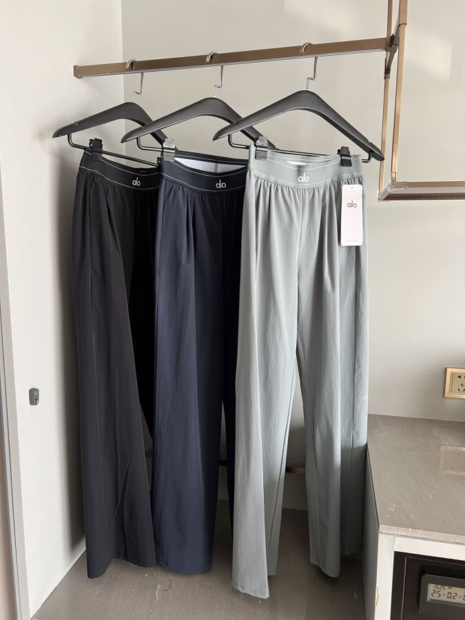 Alo Leggings 【Alo leg label woven wide pants — 1:1 Replica For Sale — photo 2
