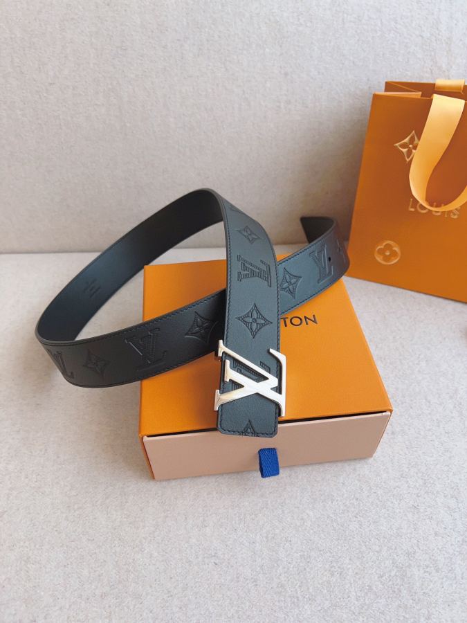 LV belt Counter model calfskin embossed men's belt, width 4.0cm, genuine one-piece cast hardware — AAA Quality Replica — photo 4