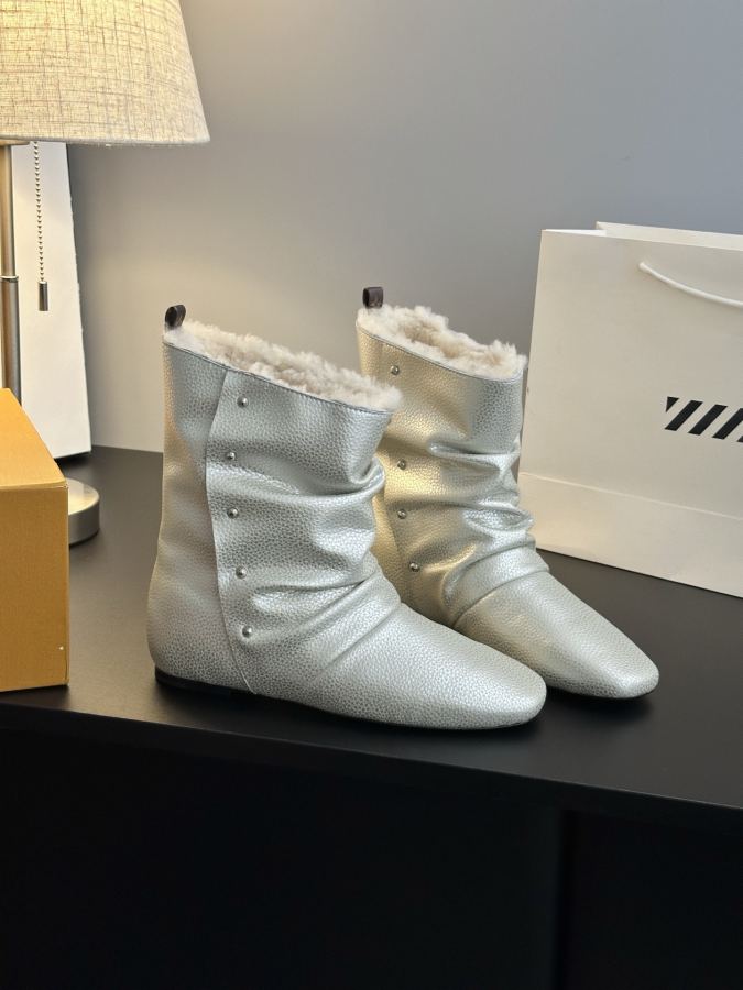 LV women's shoes 𝗟𝗩The latest autumn and winter catwalk style furry short boots — Premium Replica — photo 5