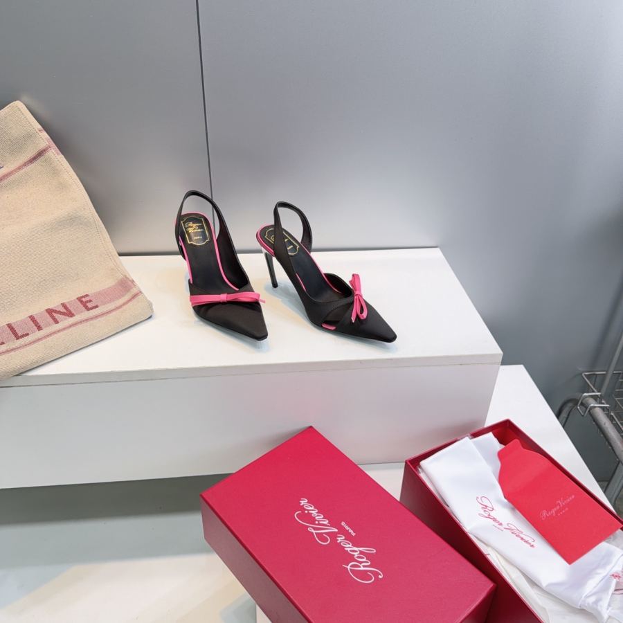 RV women's shoes Roger Vivier 26 New Arrival — AAA Quality Replica — photo 3