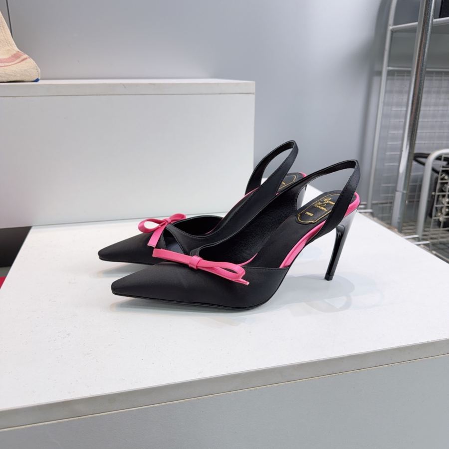 RV women's shoes Roger Vivier 26 New Arrival — AAA Quality Replica — photo 2