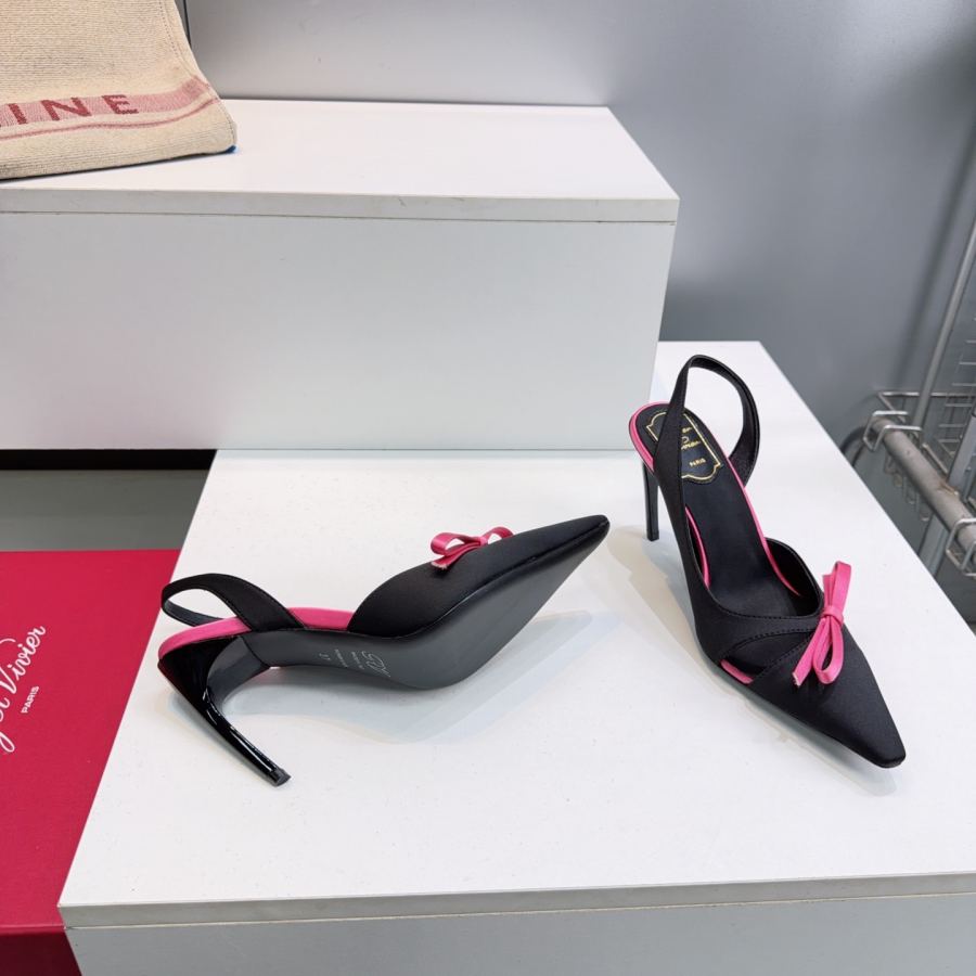 RV women's shoes Roger Vivier 26 New Arrival — AAA Quality Replica — photo 4